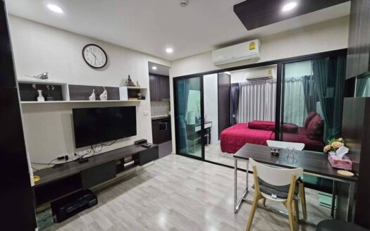 D Mark Condo @ Sutthisan