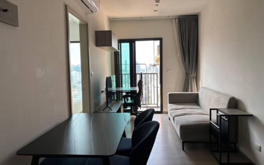 The Base Phetchaburi-Thonglor