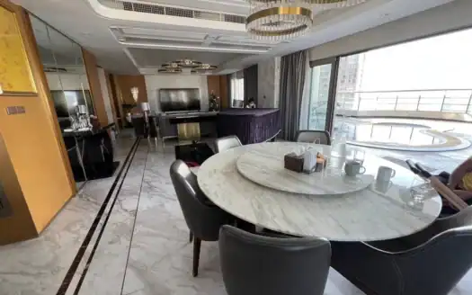 Le Raffiné Sukhumvit 24