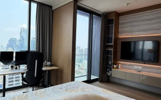 Ashton Chula – Silom