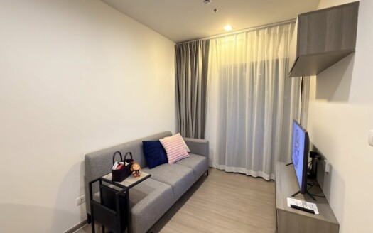 The Base Phetchaburi-Thonglor