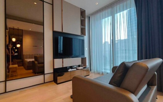 Ashton Silom
